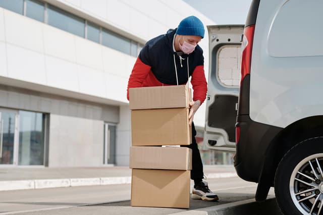 Ensuring Integrity of Sensitive Goods with Cold Chain Logistics